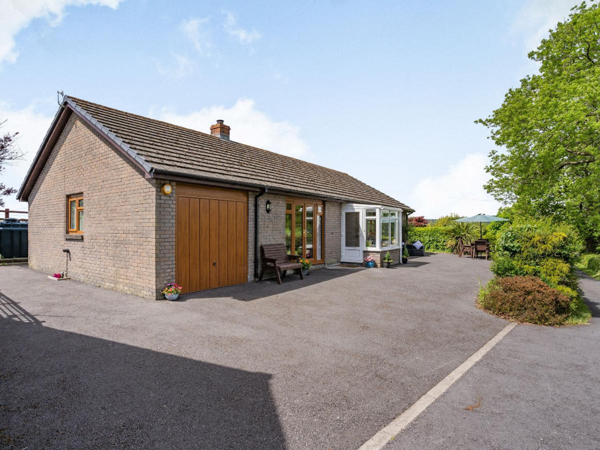 Yr Hen Ffald Llanedy Exterior foto